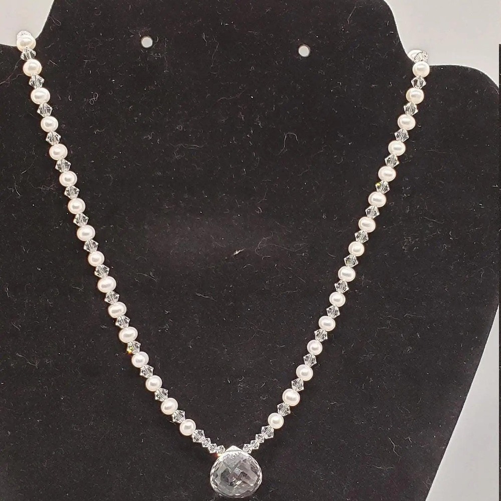 Genuine Pearl Necklace with Swarovski Crystals & Clear Quartz